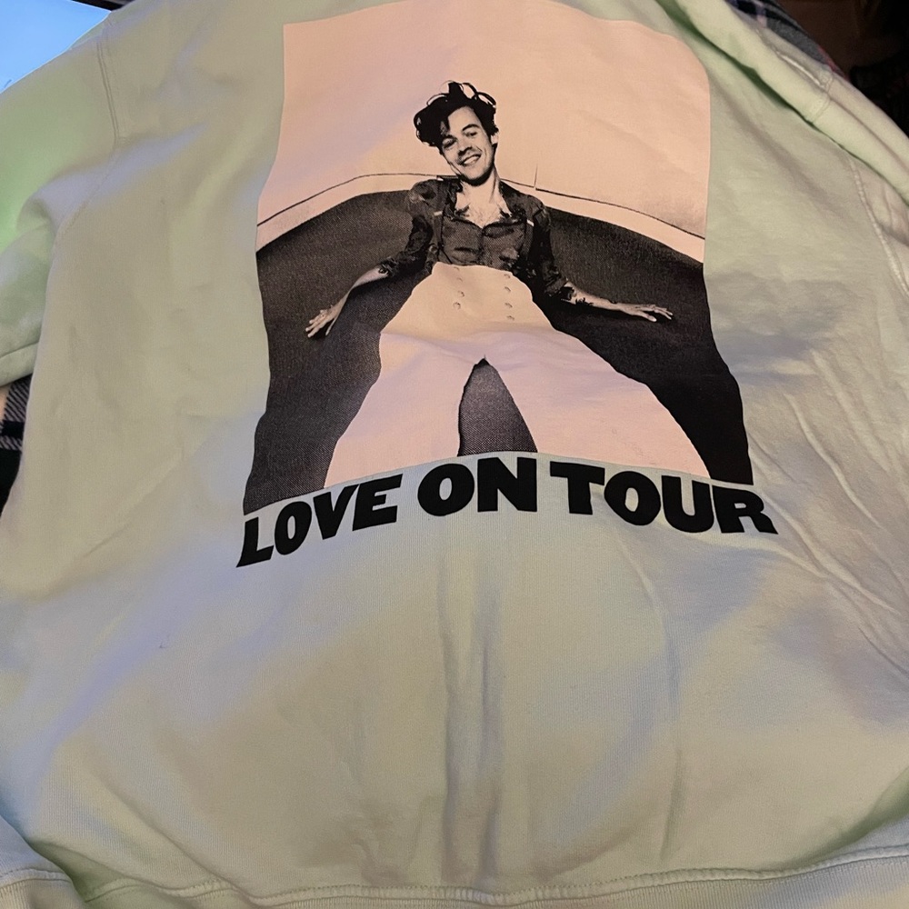 Harry Styles Love on Tour Sweatshirt NWOT*** XXL - Picture 2 of 3